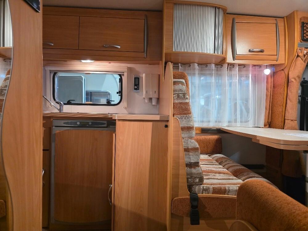 CAMPER CHAUSSON FLASH 08
