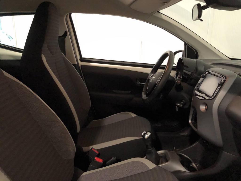 Toyota Aygo 5 Porte 1.0 VVT-i x-play
