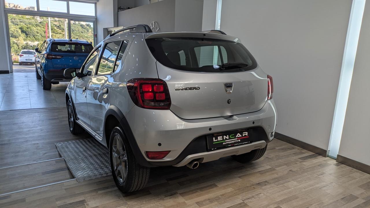 Dacia Sandero Stepway 1.0 TCe 100CV ECO-G 15th Anniversary