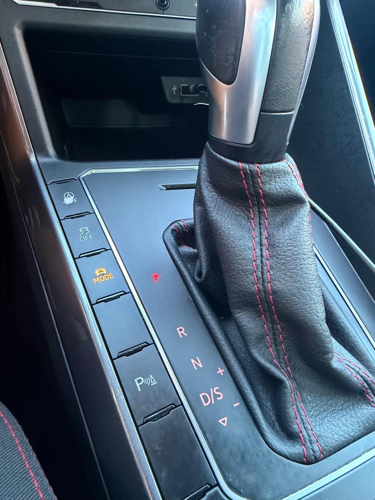 Volkswagen Polo GTI 2.0 200cv DSG
