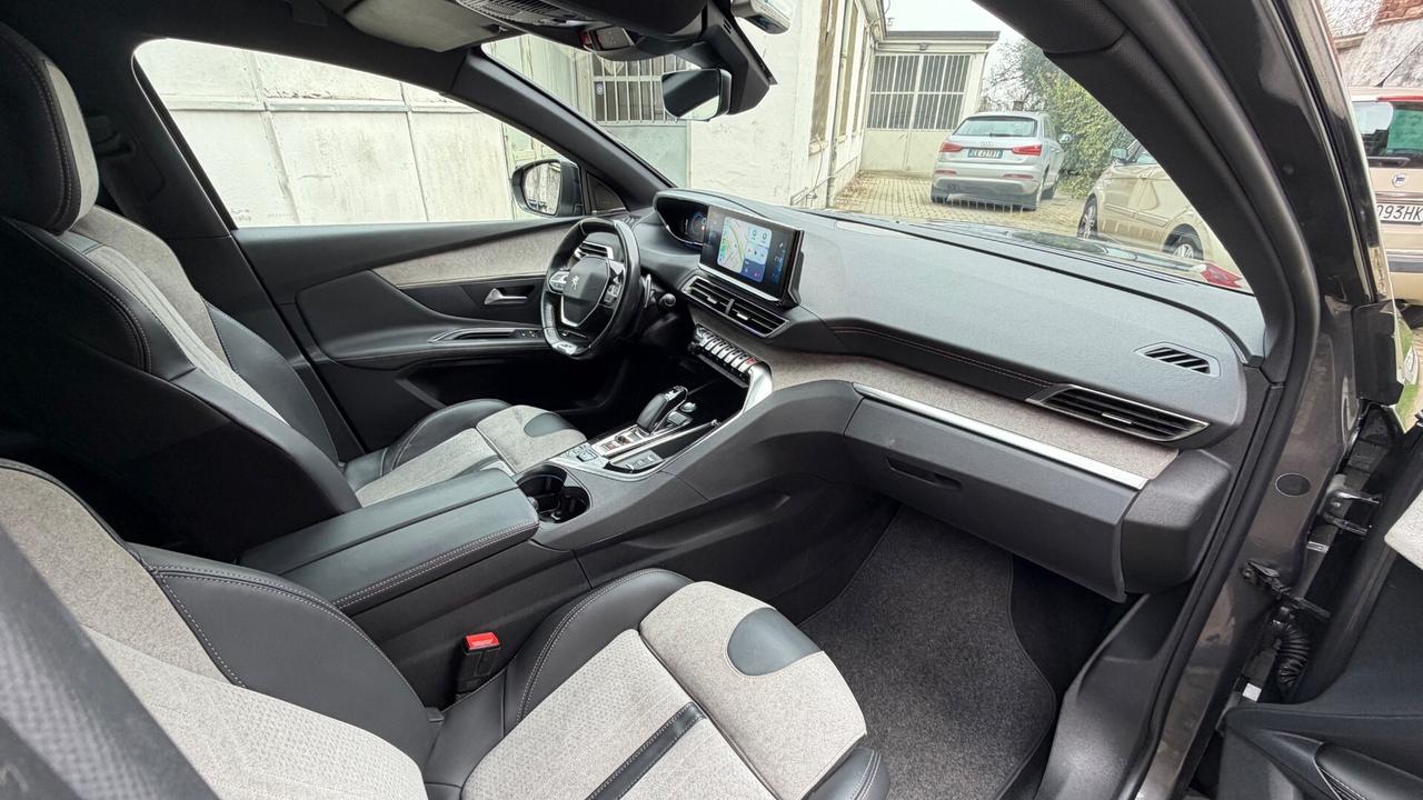 Peugeot 3008 Hybrid4 300 e-EAT8 GT