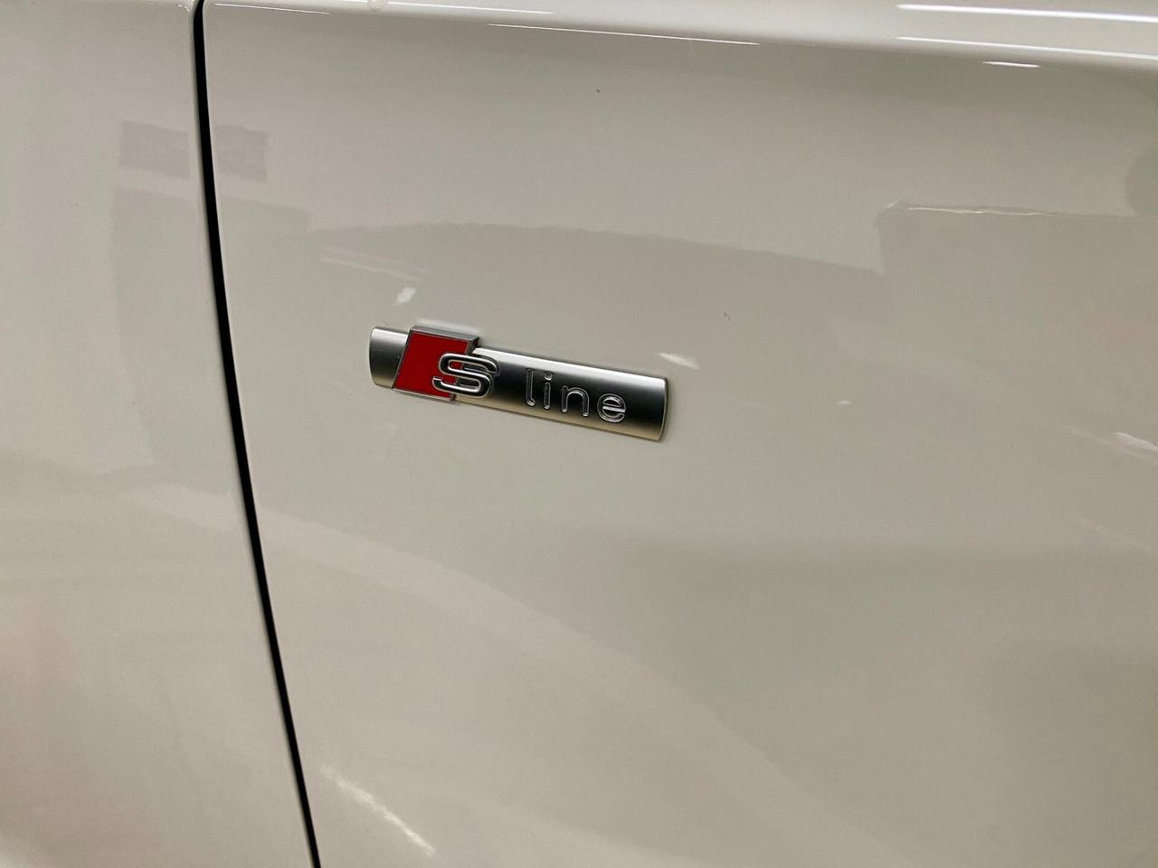 AUDI Q3 S-LINE 2.0 TDI NAVY LED Cam 2017