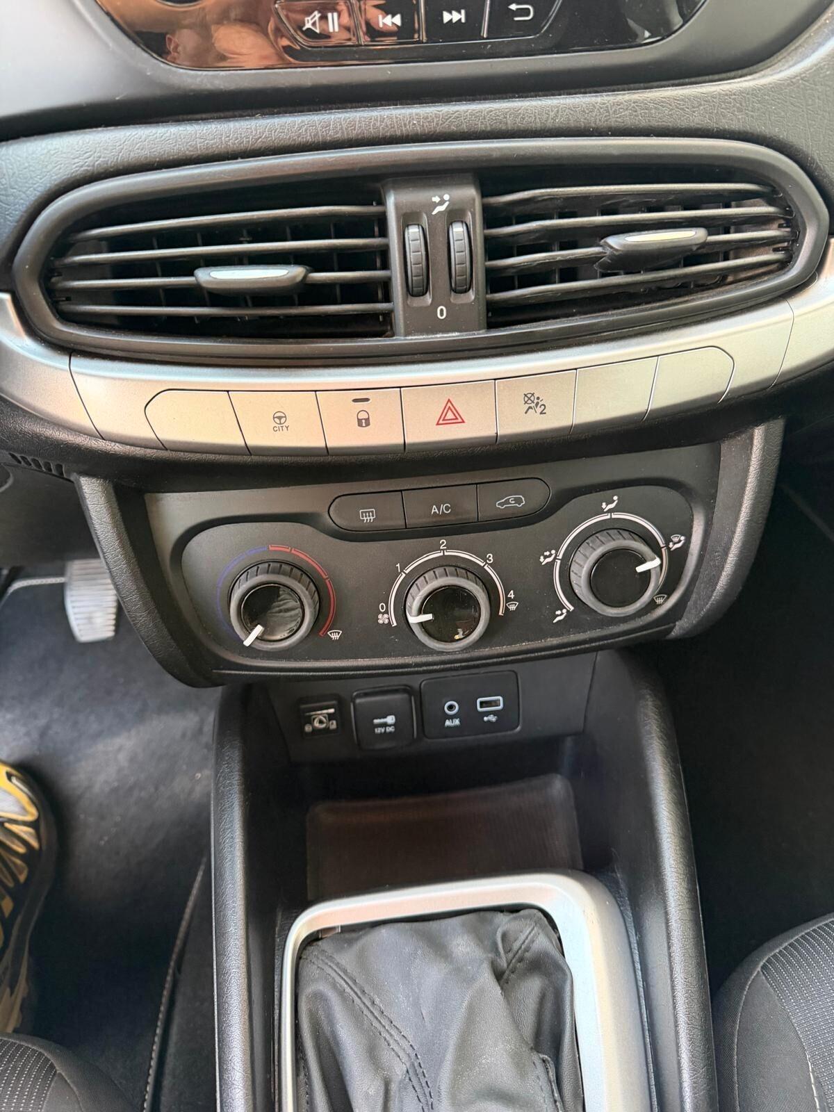 Fiat Tipo 1.4 5P. 95CV Lounge GPL