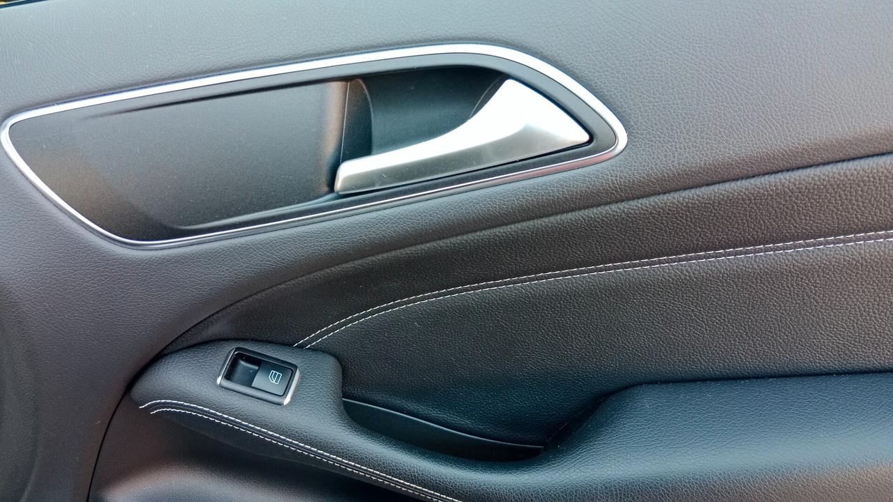 Mercedes-benz B 200 Premium - PERMUTE