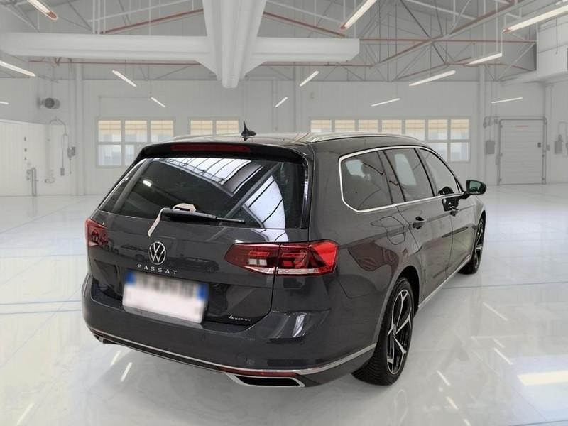 VOLKSWAGEN PASSAT VARIANT 2.0 TDI SCR 140KW 4MOTION EXECUTIVE BMT DSG 5 PORTE STATION WAGON