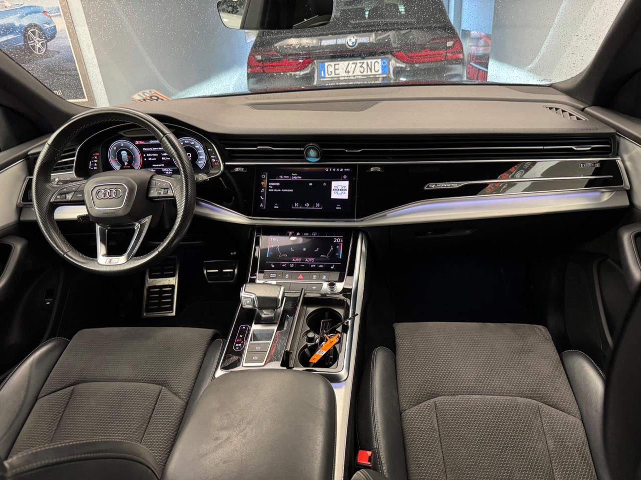 Audi Q8 45 TDI quattro tiptronic S-LINE