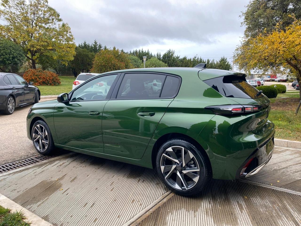 Peugeot 308 Hybrid 145 e-DCS6 Allure