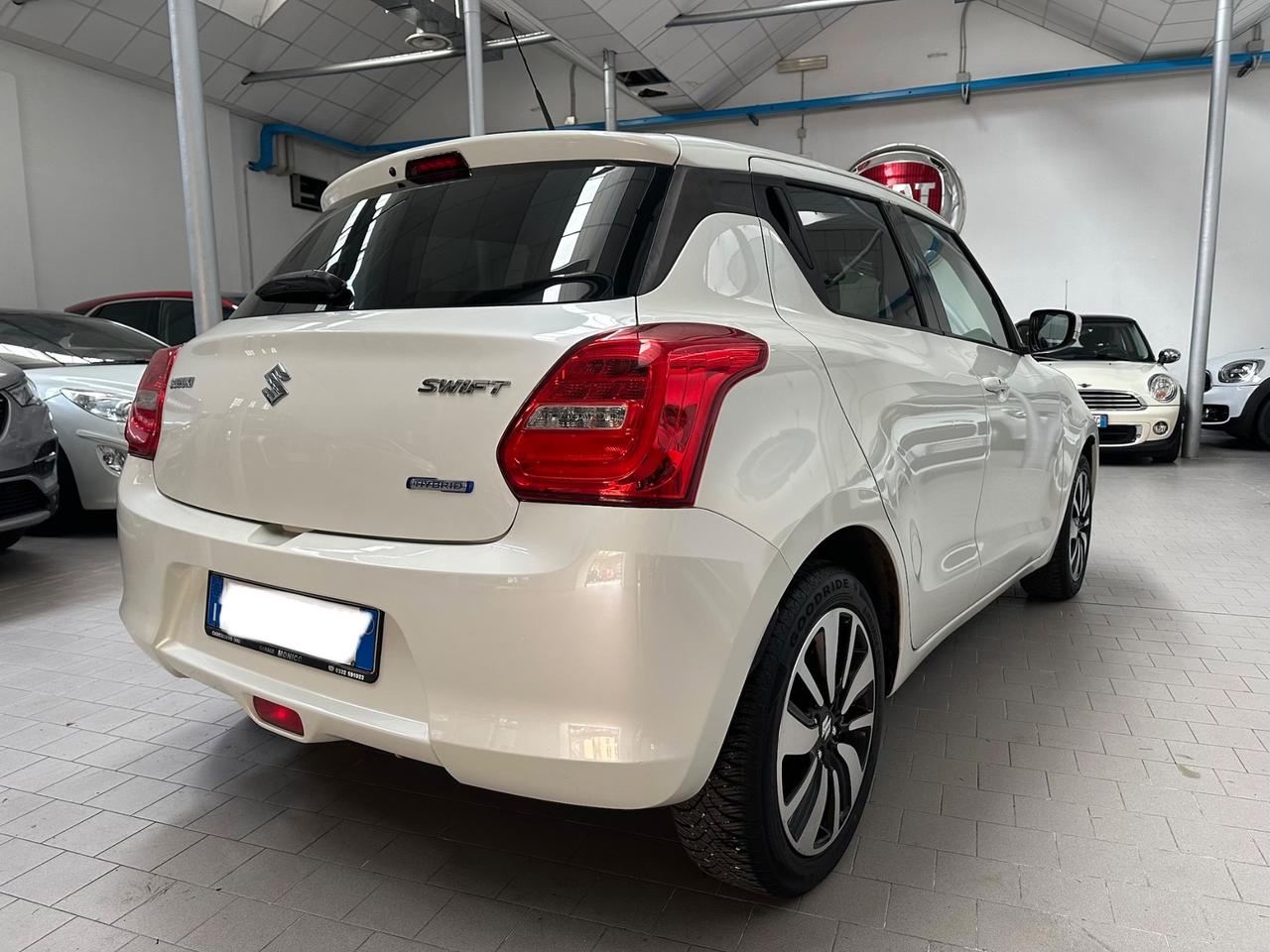 Suzuki Swift 1.2 Hybrid Top