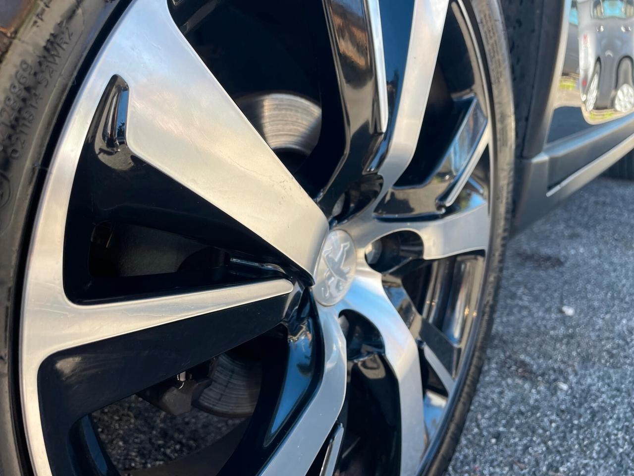 Peugeot 2008 BlueHDi 100 Black Matt