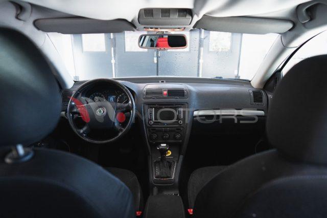 SKODA Octavia 2.0 TDI DSG Wagon Elegance