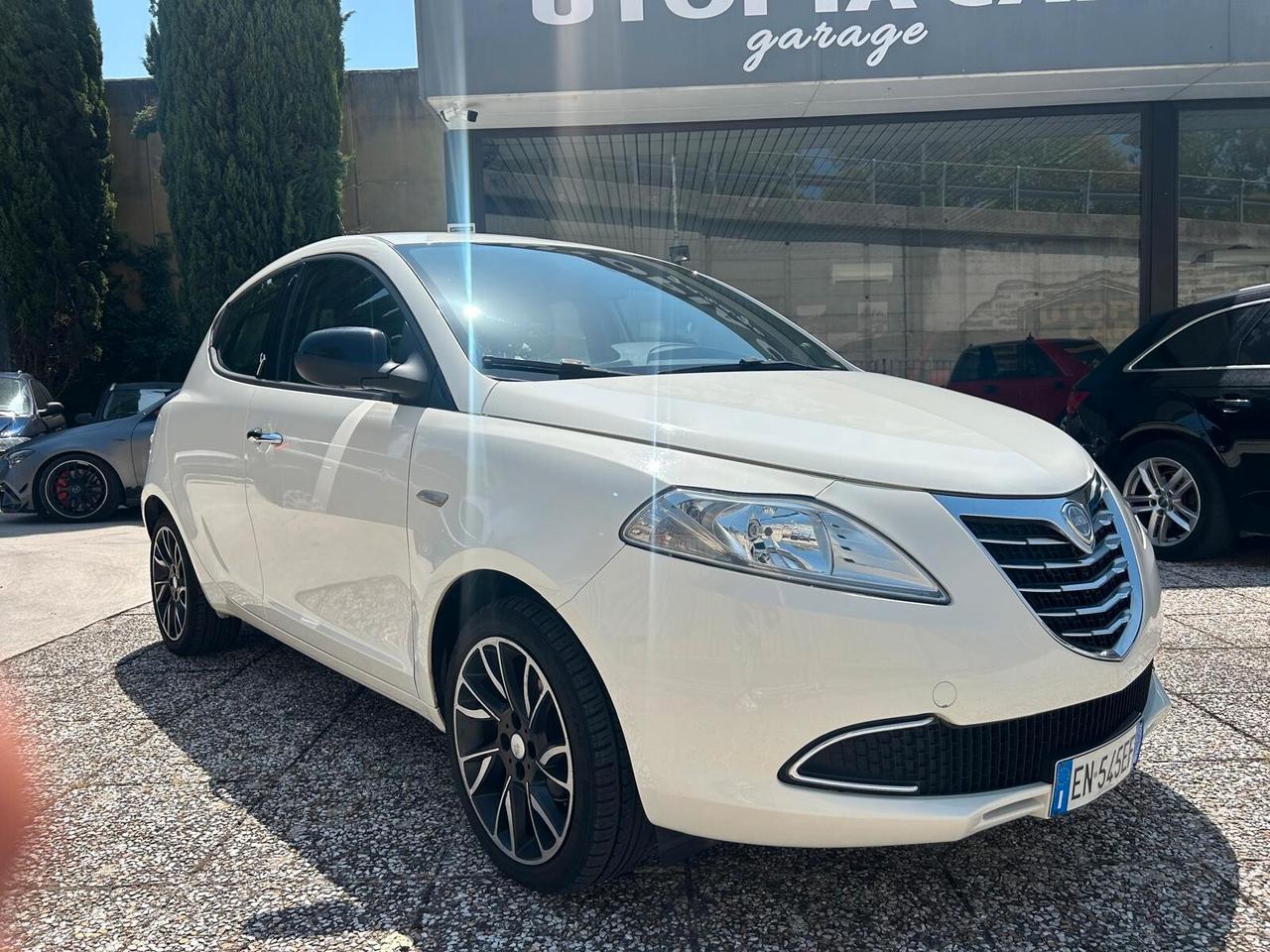 Lancia Ypsilon 1.2 69 CV 5 porte S&S Gold