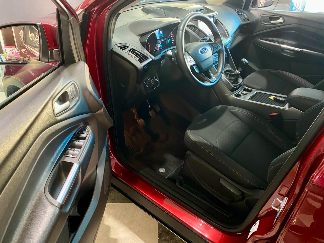 Ford Kuga 1.5 TDCI 120 CV S&S 2WD Business-2019