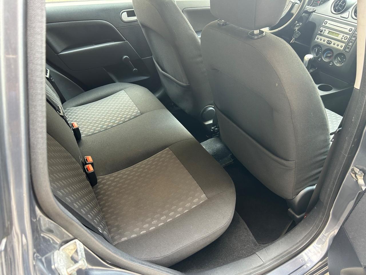 Ford Fiesta 1.2 16V 5p. Ghia
