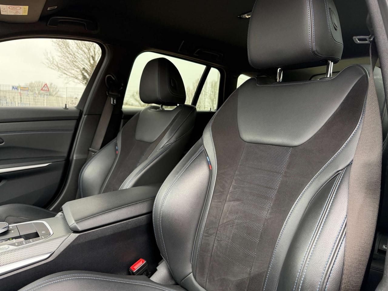 BMW 320 320d TOTAL BLACK mhev 48V Msport auto