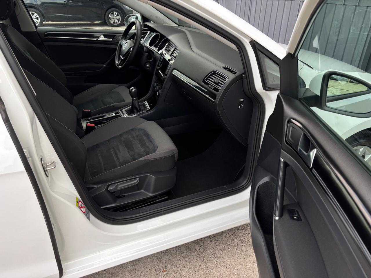 Volkswagen Golf 1.6 TDI. Highline. Garanzia 12mesi