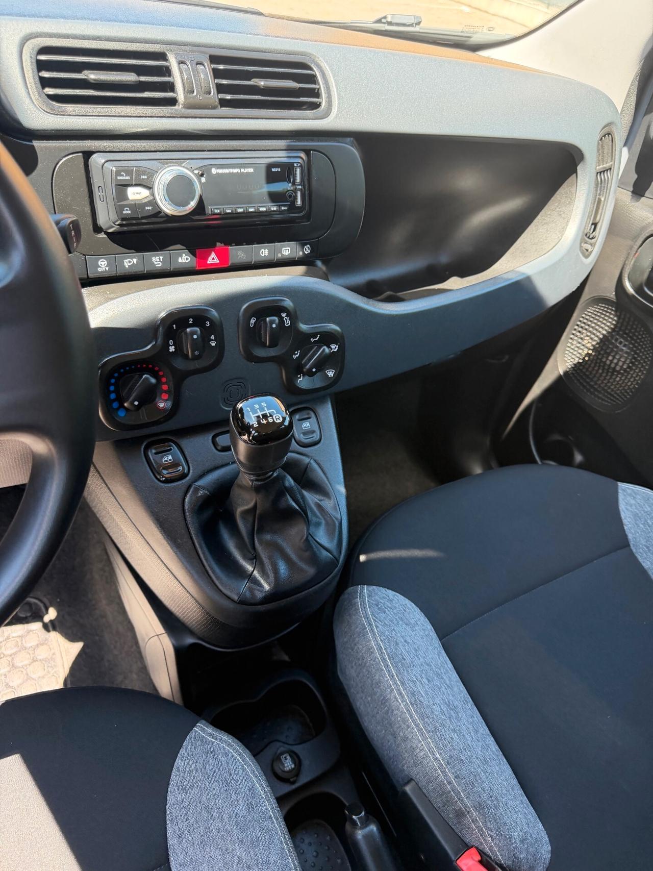 Fiat Panda 1.0 - NEOPATENTATI - 12 MESI DI GARANZIA -