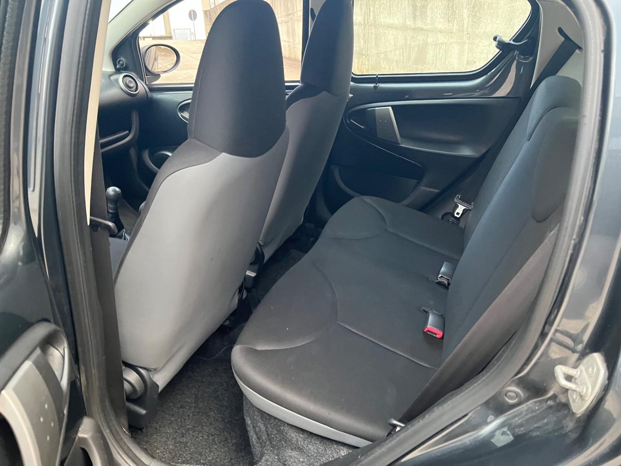 Toyota Aygo 1.0 12V VVT-i 5 porte Lounge Connect