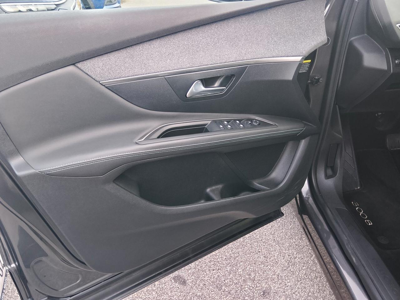 Peugeot 3008 BlueHDi 130 EAT8 GT