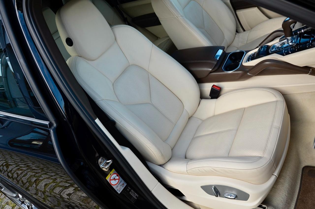 PORSCHE CAYENNE 3.0 V6 TDI 245cv TIPTRONIC, SERVICE BOOK PRESENTE, UFF ITALIANA, PELLE TOTALE, 21″, PERMUTE