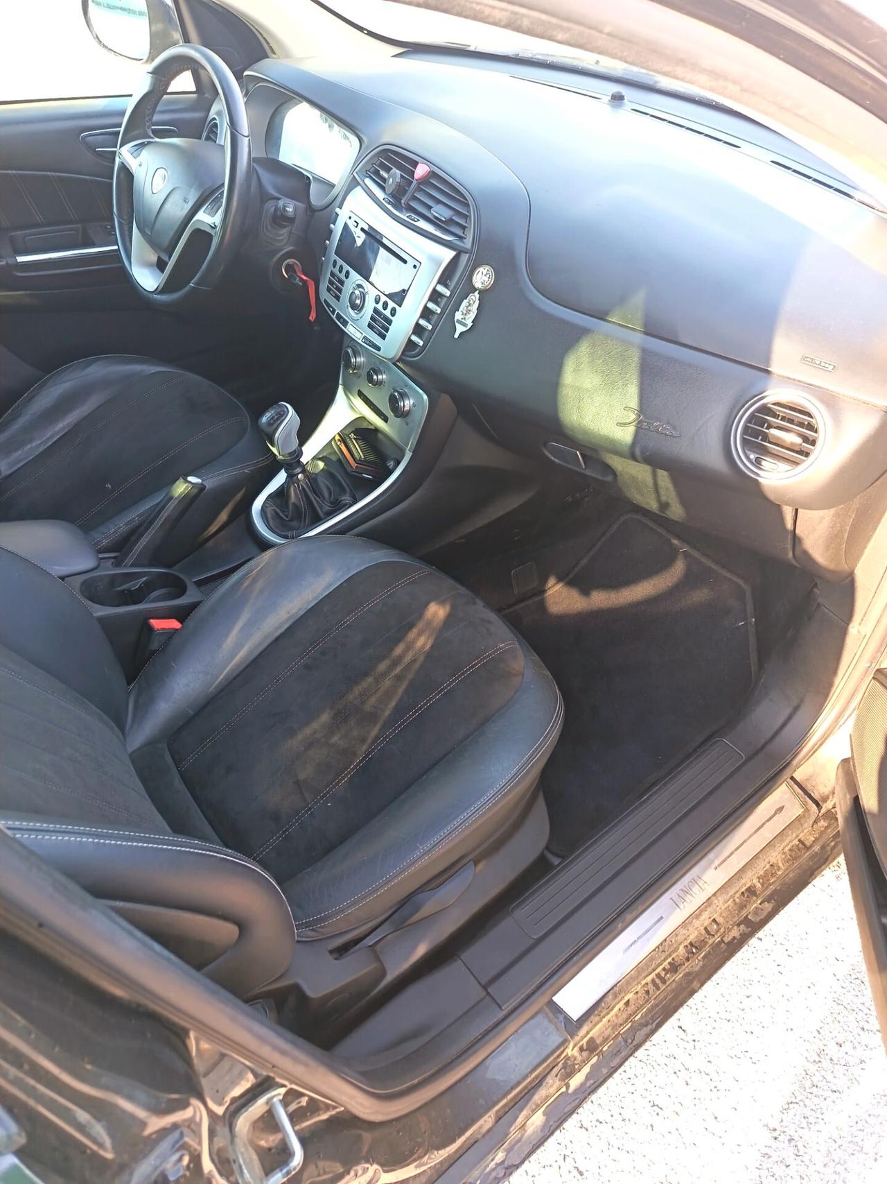 Lancia Delta 1.4 T-Jet 150 CV Argento