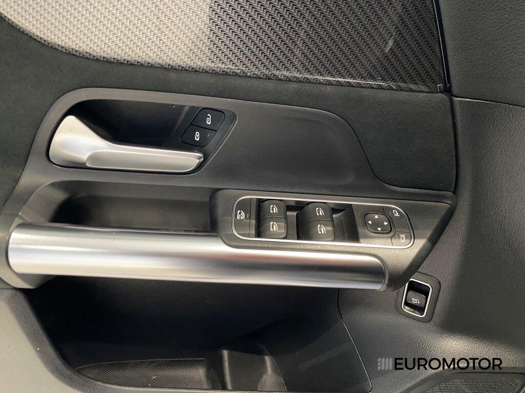 Mercedes GLA 180 180 D Premium 8G-DCT