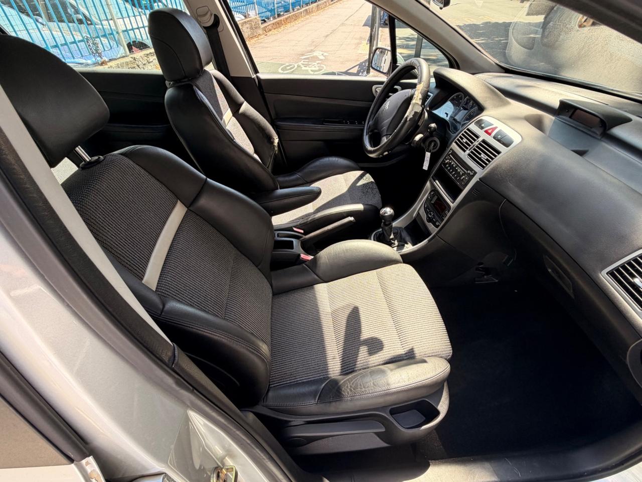 Peugeot 307 2.0 HDi 5p. Féline