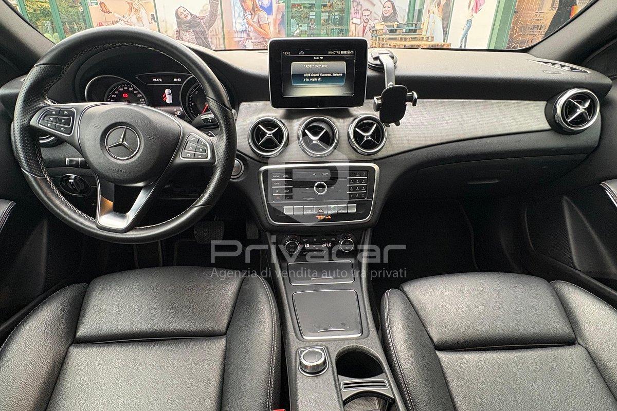 MERCEDES GLA 200 d Automatic Sport