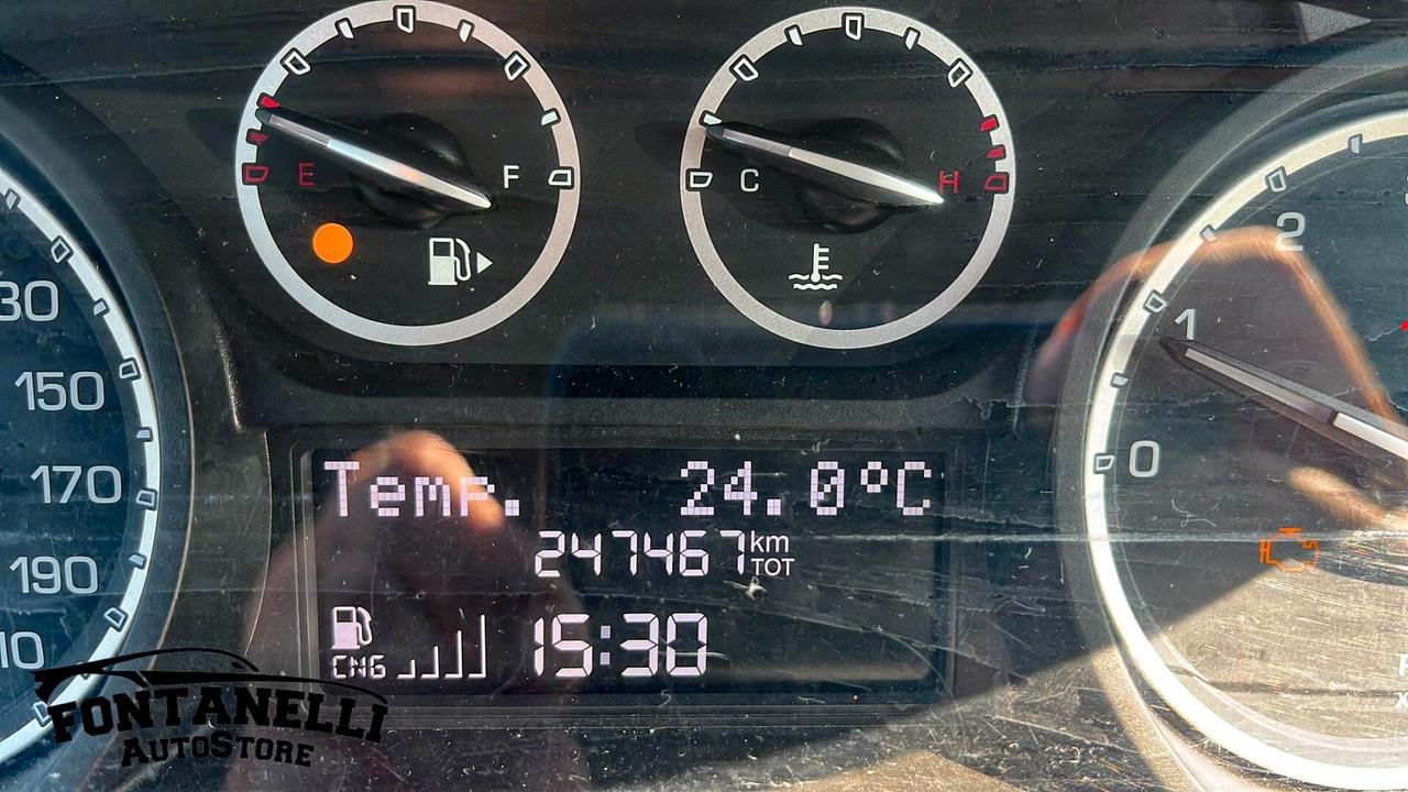 Lancia Ypsilon 0.9 TwinAir 85 CV 5 porte Metano Ecochic Gold