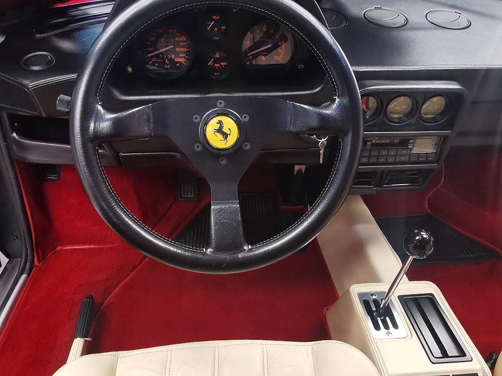 Ferrari 328 GTB (solo 1340 esemplari prodotti)