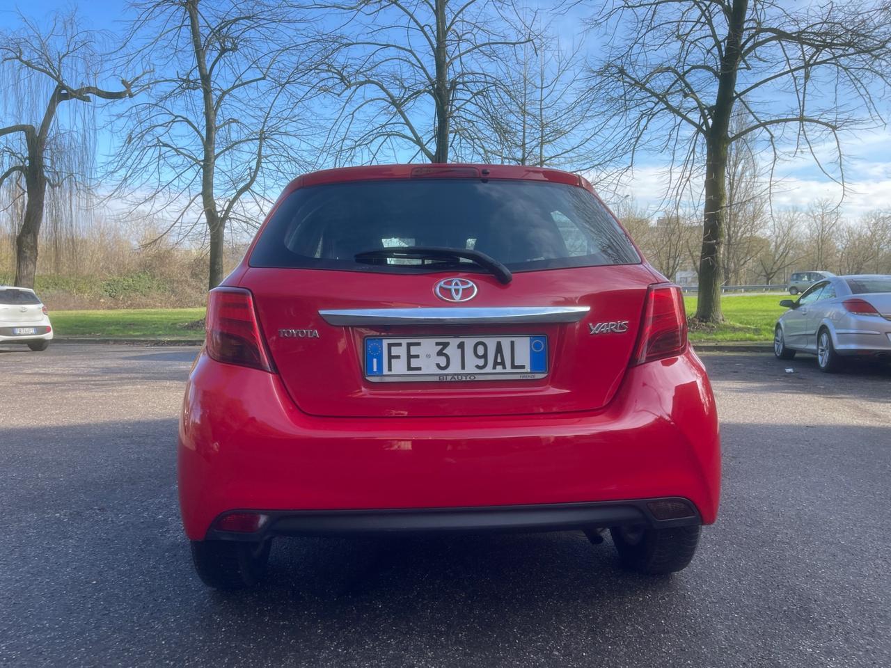 Toyota Yaris 1.0 5 porte Lounge