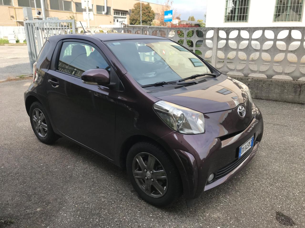 Toyota iQ 1.0 Multidrive