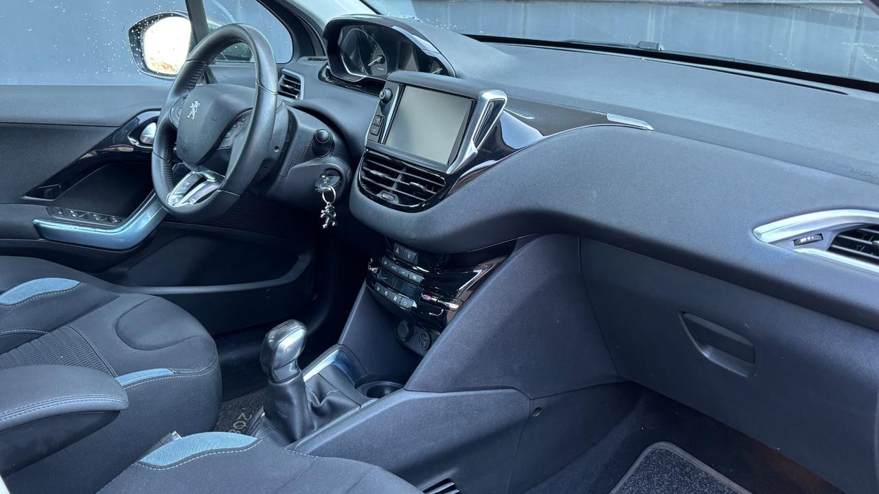 Peugeot 208 PureTech 82 3 porte Allure