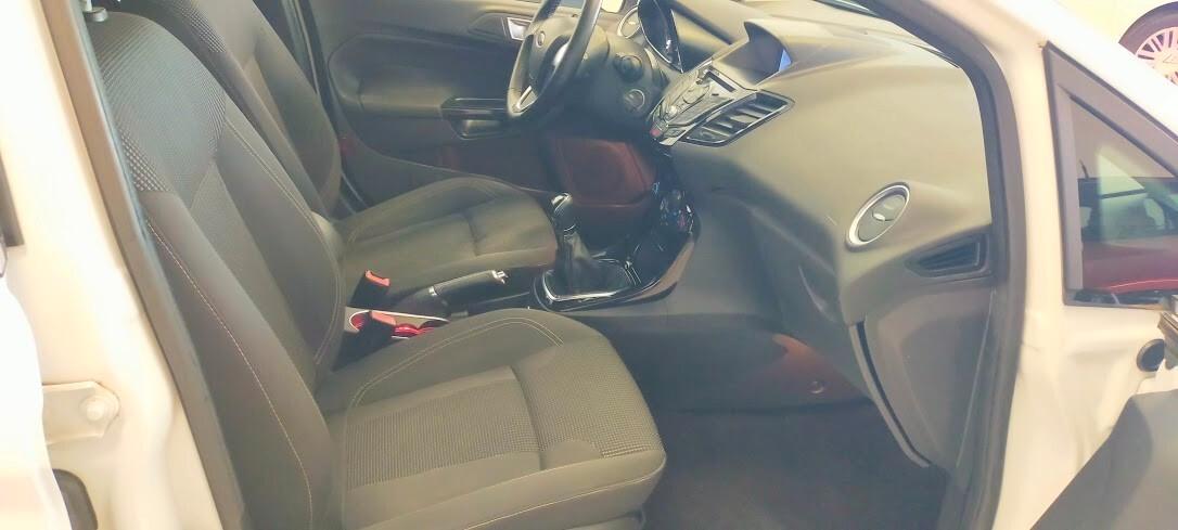 Ford Fiesta 1.4 5p. Bz.- GPL Titanium