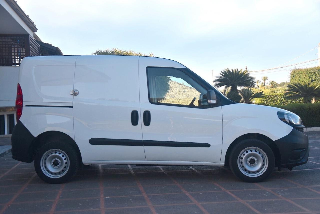 Fiat Doblo 1.6 mtj 90cv Easy Cargo