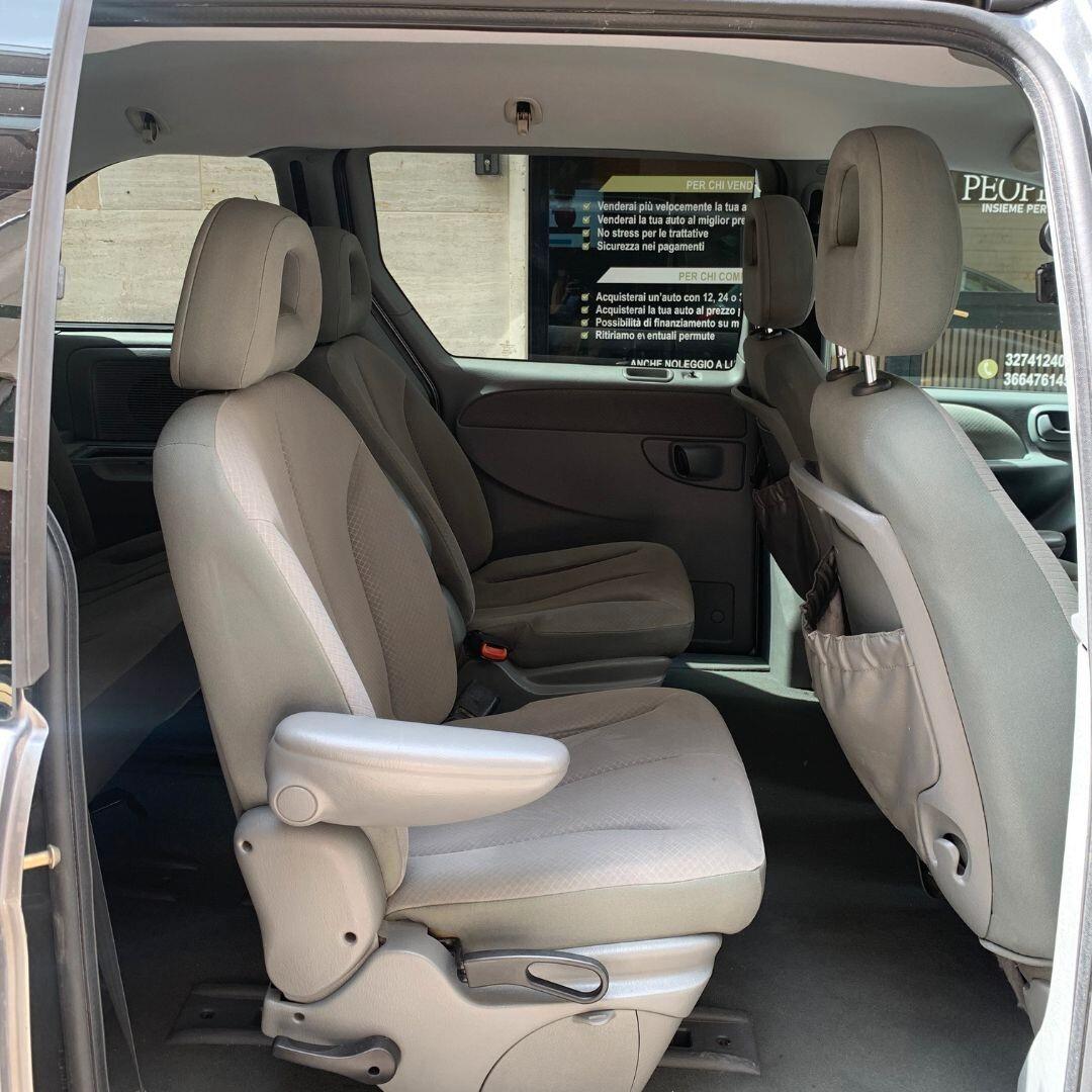 Chrysler Voyager 2.8 CRD cat LX **CAMBIO AUTOMATICO**