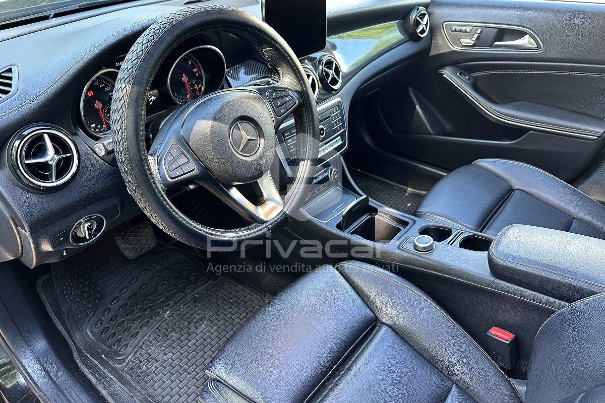 MERCEDES GLA 200 d Automatic 4Matic Sport