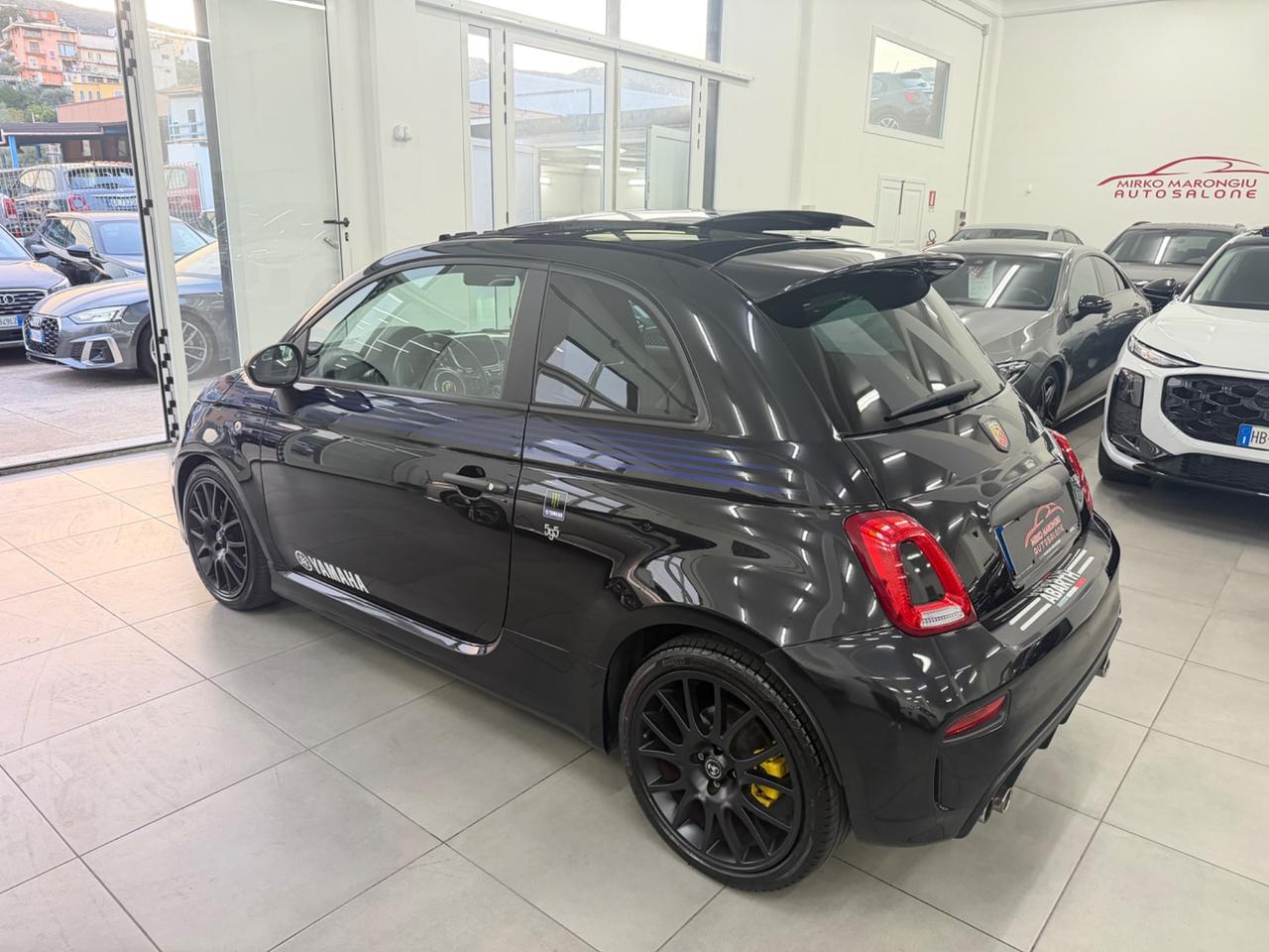 500 Abarth 595 165 CV Monster Energy Yamaha
