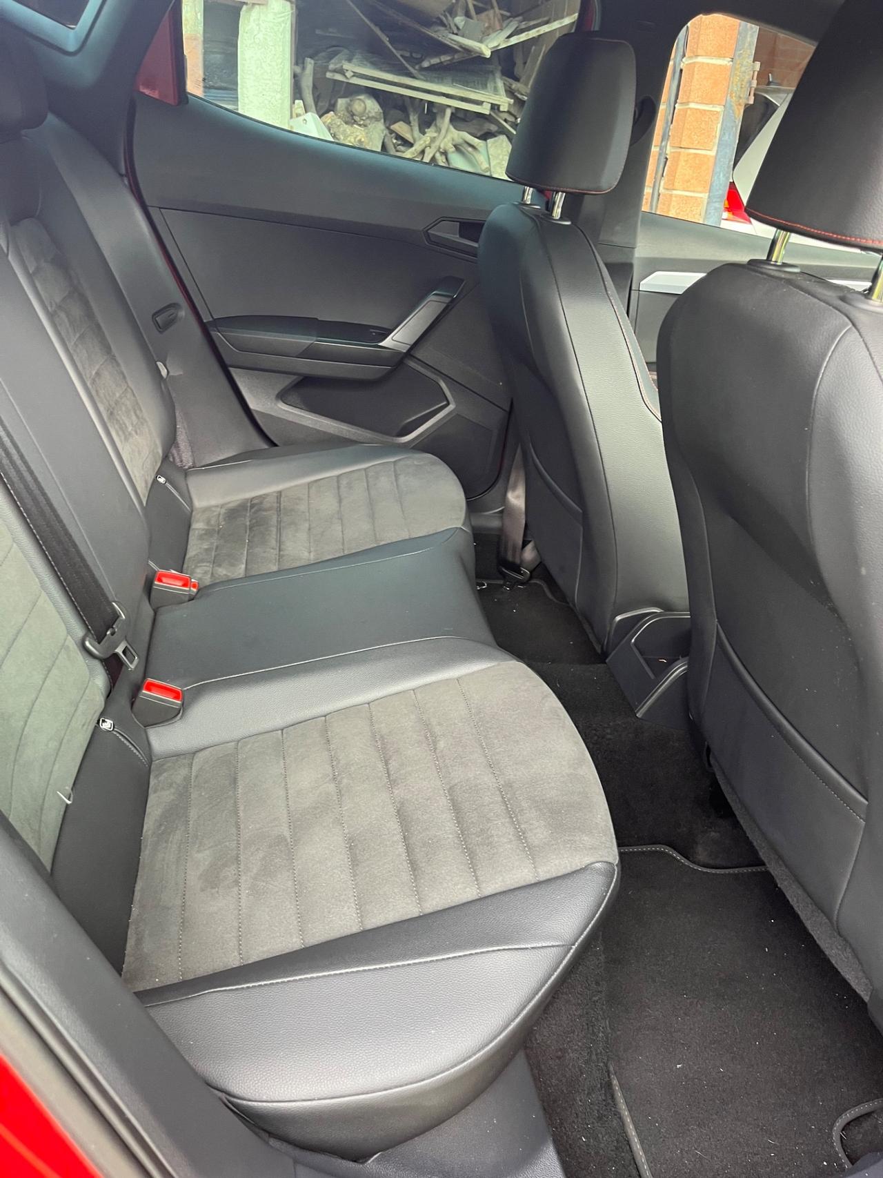 Seat Ibiza 2023 1.0 BENZINA FR INCIDENTATA