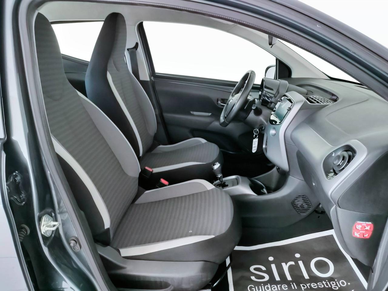 TOYOTA Aygo II 2018 5p - Aygo 5p 1.0 x-play m-mt 72cv
