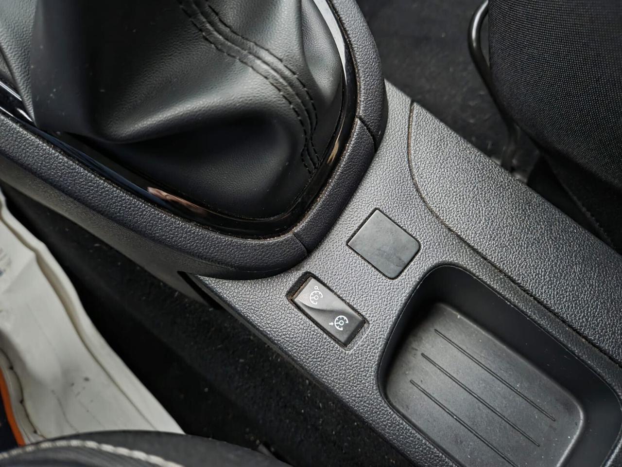 Renault Clio dCi 8V 75 CV 5 porte Moschino