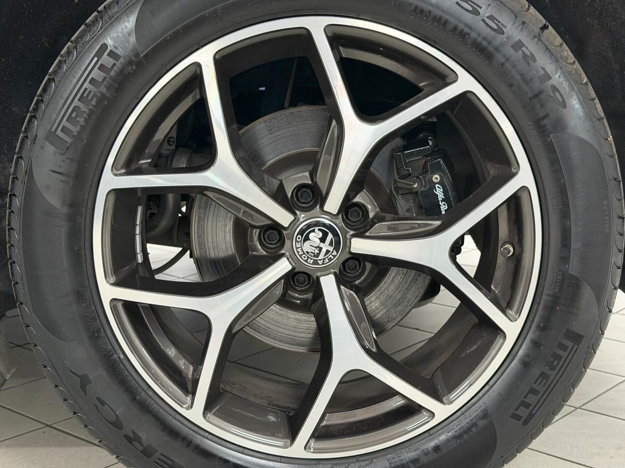 Alfa Romeo Stelvio 2.0 T 200 CV SPRINT CERCHI 19" AT8 Q4 TAGLIANDATA