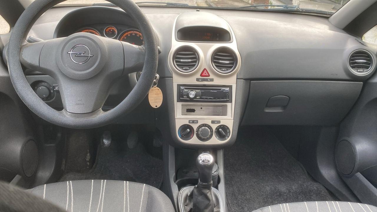 Opel Corsa 1.2 5 porte Cosmo