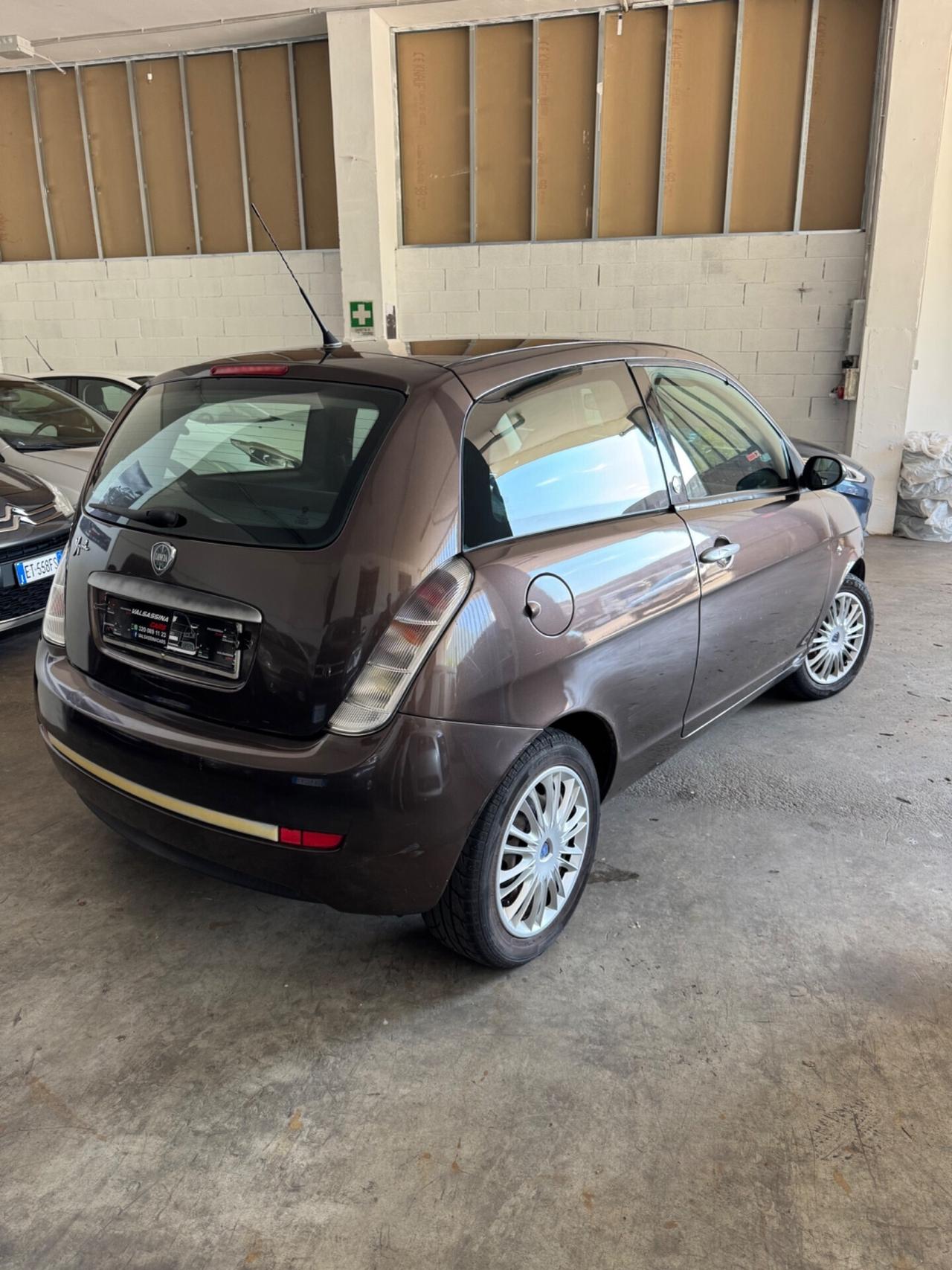 Lancia Ypsilon 1.4 Platino Ecochic GPL