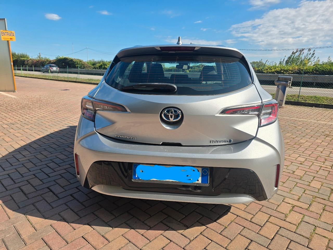 Toyota Corolla 1.8 Hybrid Business