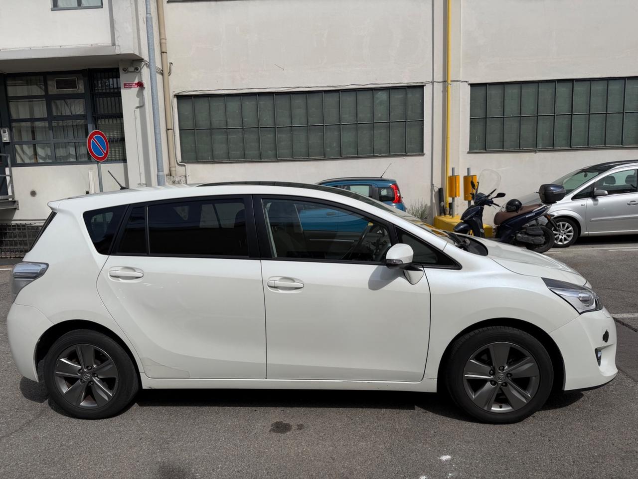 Toyota Verso 1.6 Active 7 posti 2014