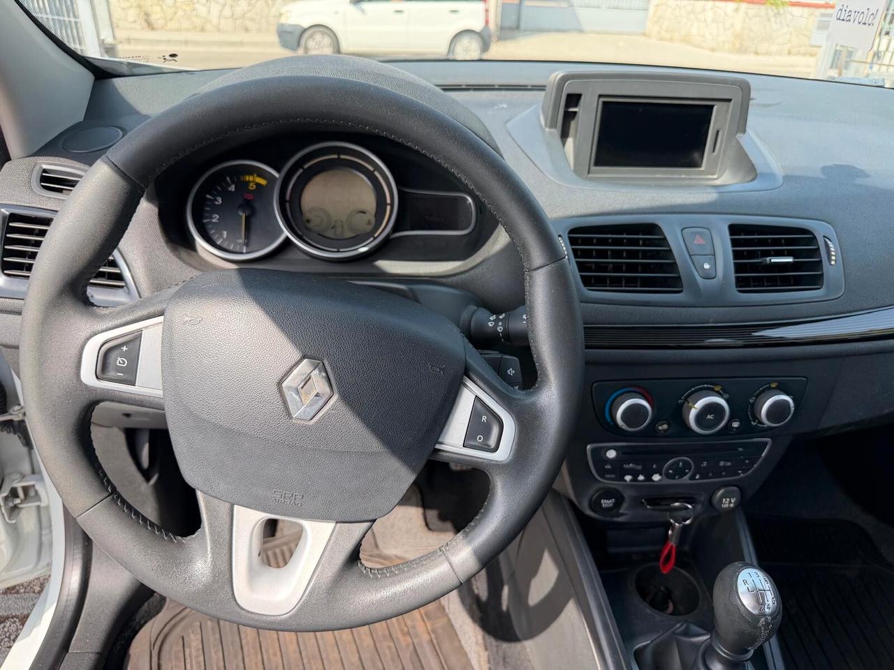 Renault Mégane 1.5 dCi 110CV Start&Stop SporTour Wave-03/2012