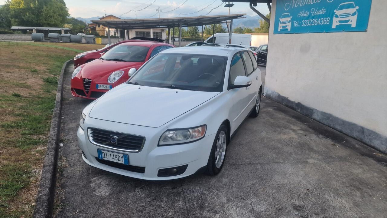 Volvo V50 1.6 D DRIVE cat R-Design "130.000 Km"