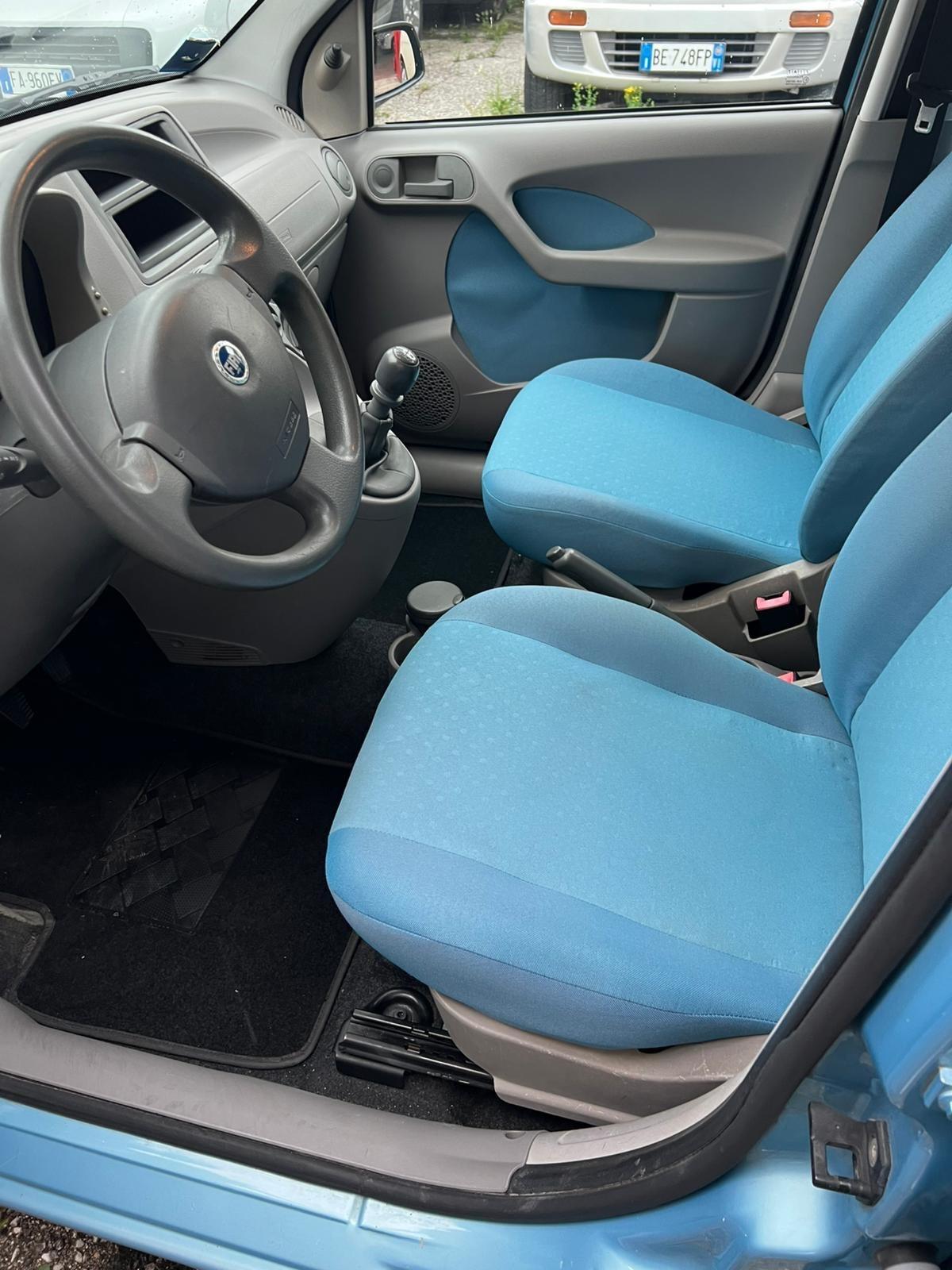 FIAT PANDA 1.2 BENZINA ANNO 2004 X NEOPATENTATI