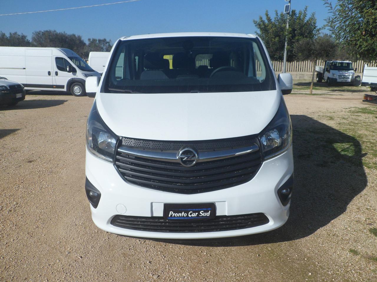 Opel Vivaro 9 posti maxi