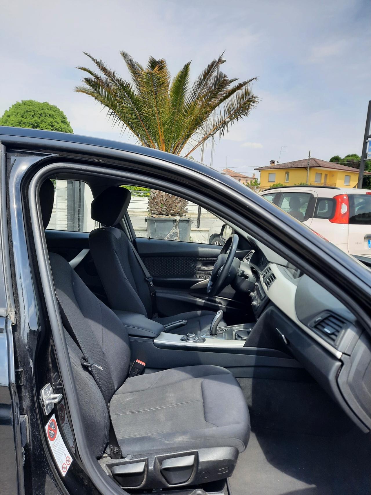 Bmw 318 318d Touring Automatico Navi